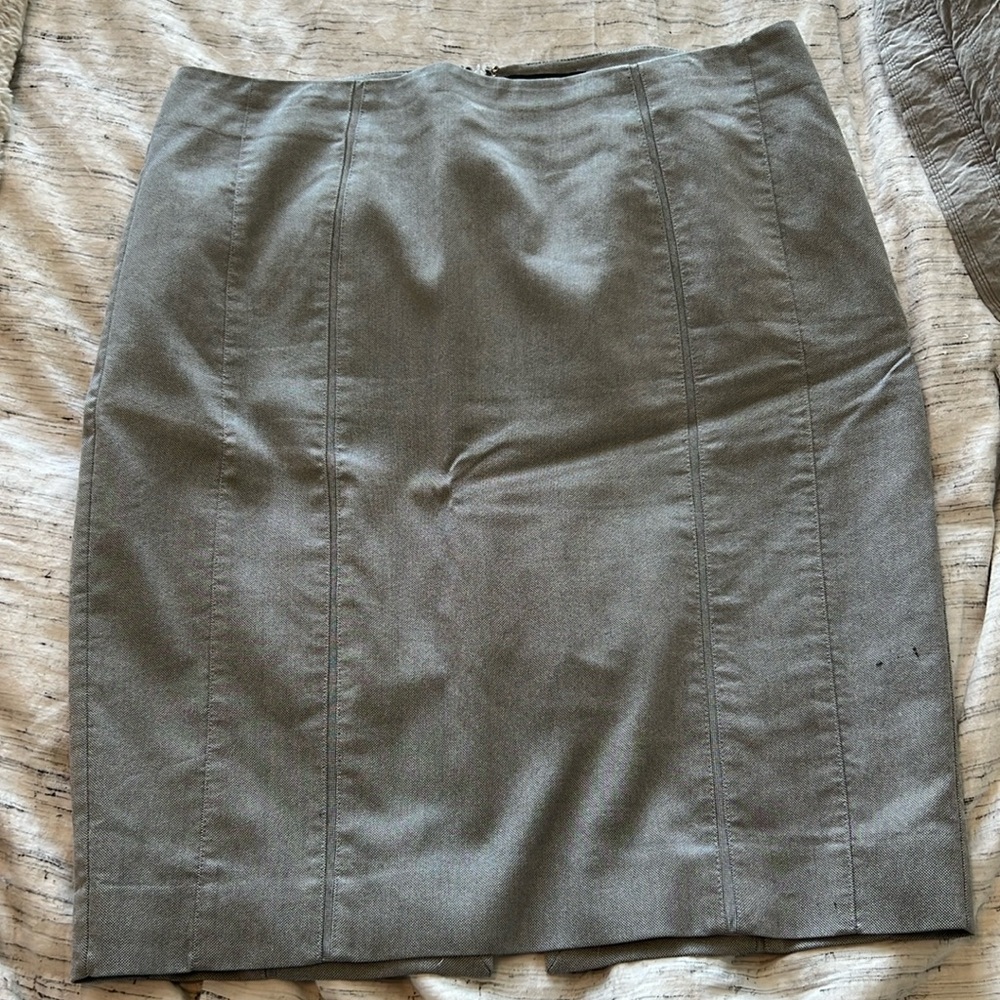 Women’s White House Black Market Pencil Skirt Size 14 Gray